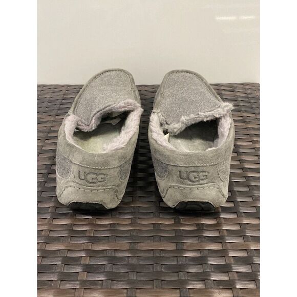 UGGs moccasin Men’s size 12 - Picture 3 of 8